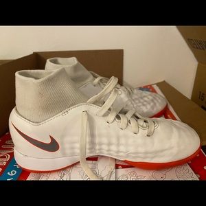 Nike Marcistax for boys size 4